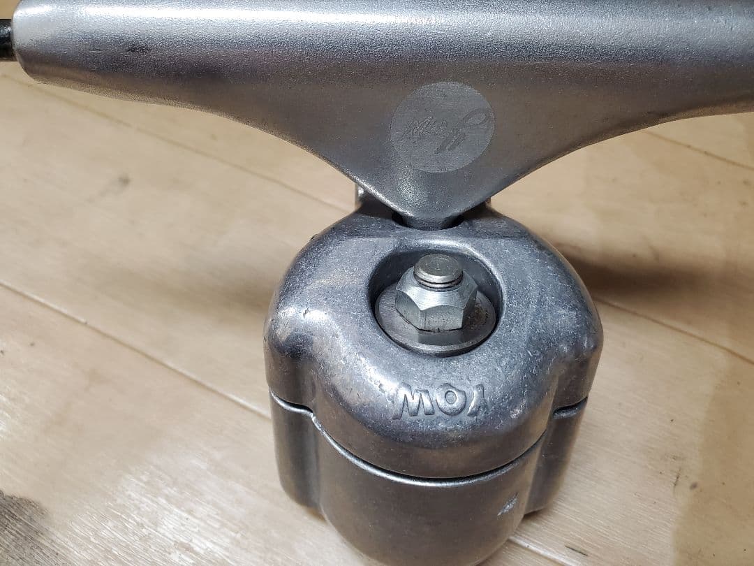 2022年モデルプロも絶賛‼️YOW ヤウ メラキ S5 トラック 中古