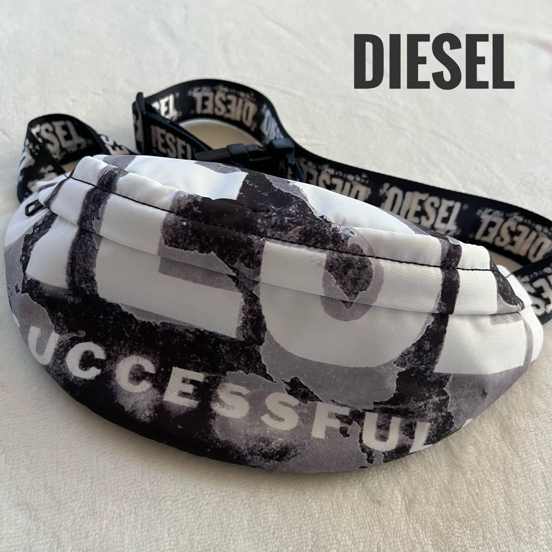 極美品 DIESEL ディーゼル ロゴプリント ボディバッグ