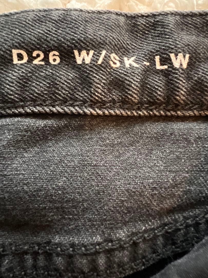 SAINTLAURENTスキニージーン レディースサンローラン未使用