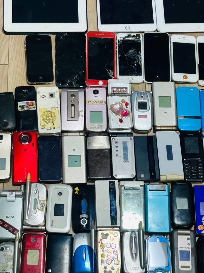 タブレット8台、iPhone10台、携帯73台、アンドロイド13台　ジャンク品