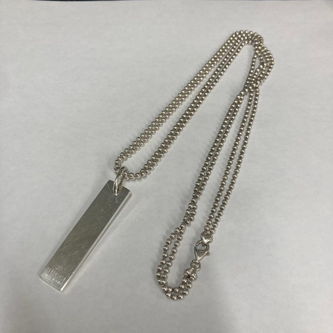 Gucci シルバー バーペンダント ネックレス