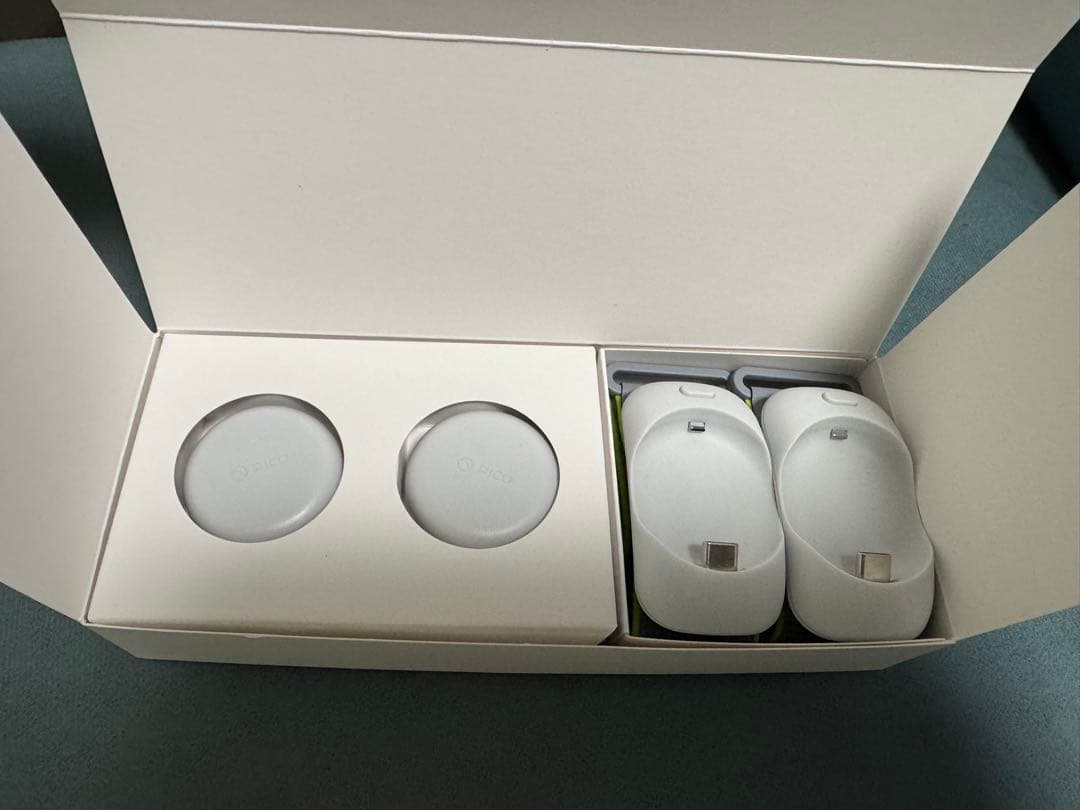 PICO4 ultra motion tracker + その他アクセサリー