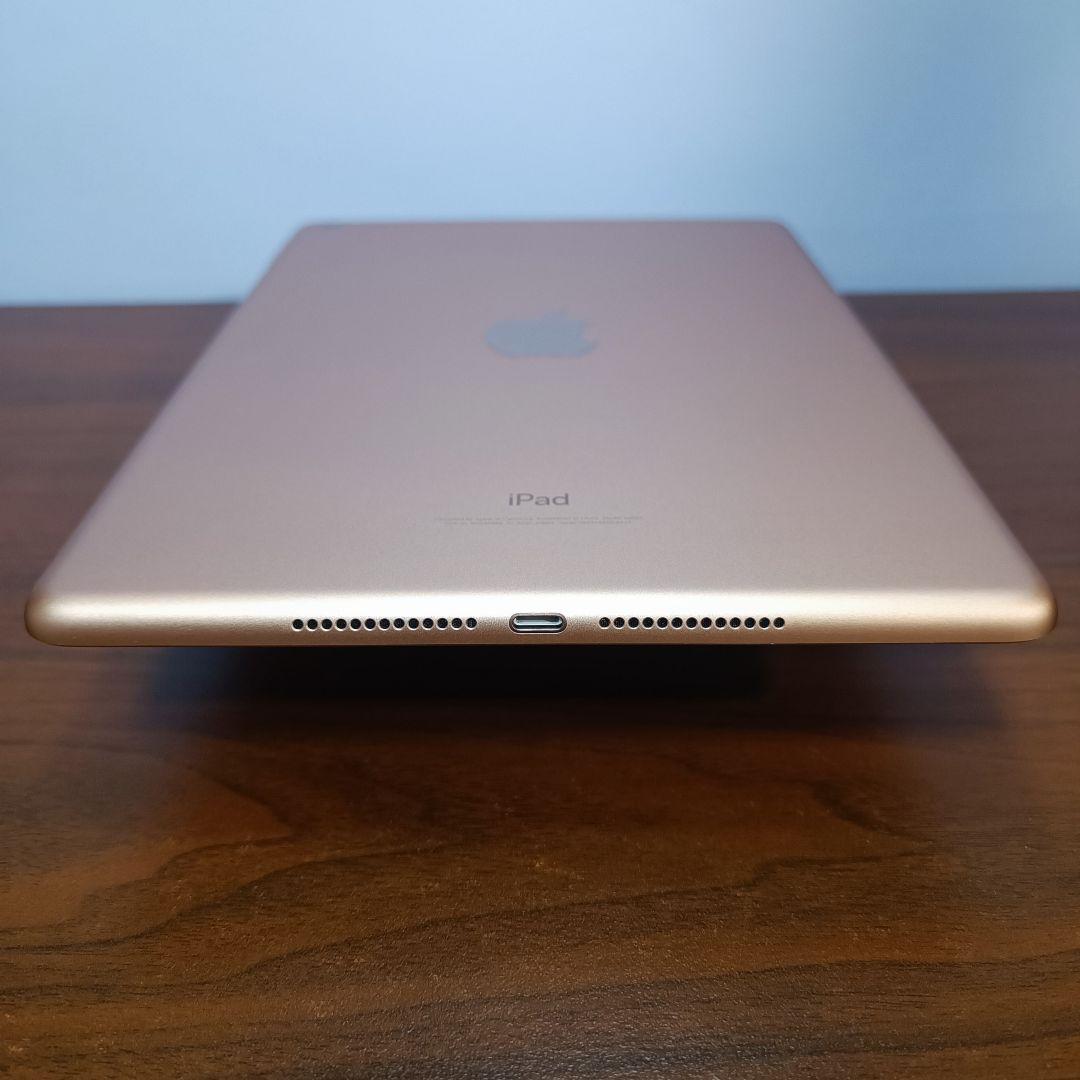 (美品) iPad 9.7 第6世代 WiFi 128GB キーボード付き