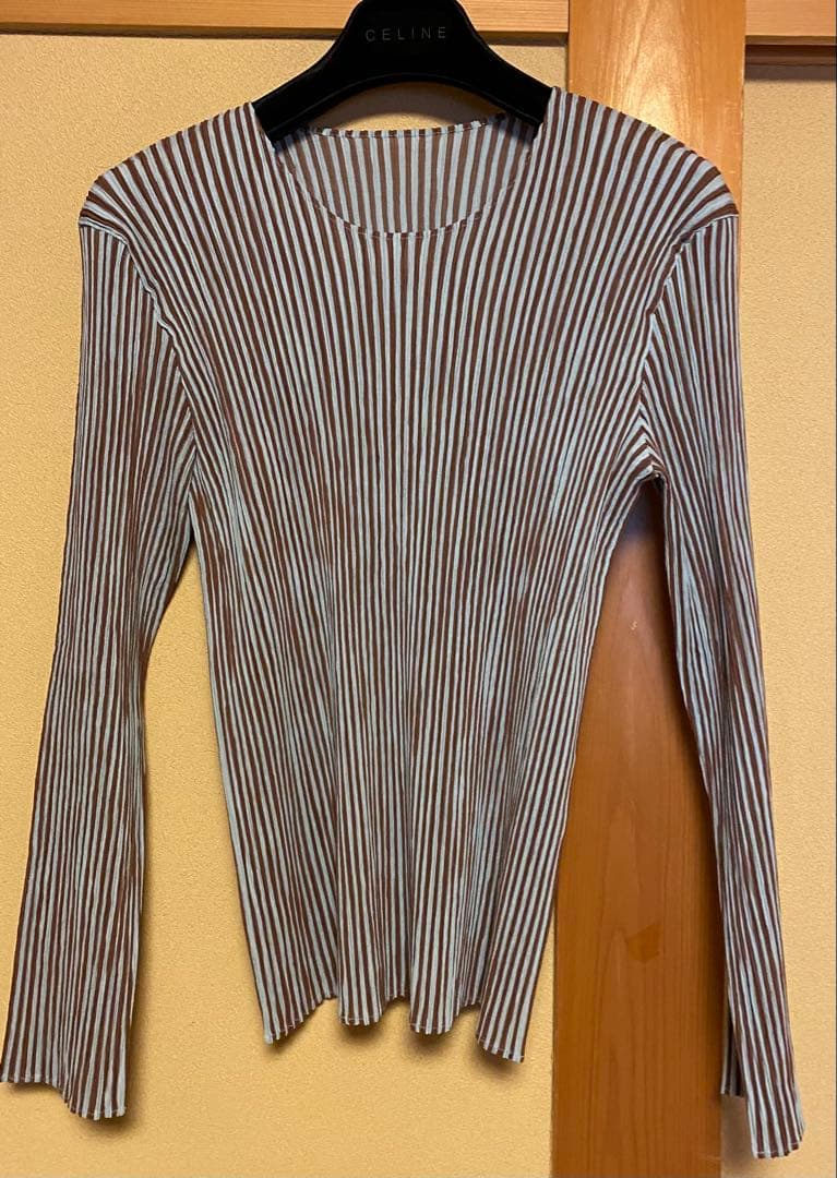 ISSEY MIYAKE イッセイミヤケ　長袖カットソー