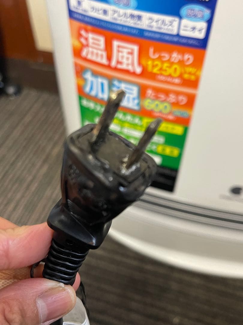 Panasonic 加湿セラミックファンヒーター ナノイー搭載 ※プラグ変形あり