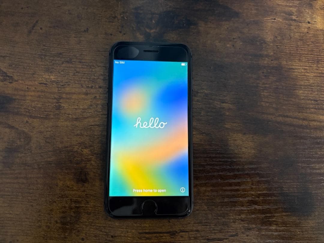 Apple iPhone 8 ブラック　64GB　simフリー　ジャンク扱い