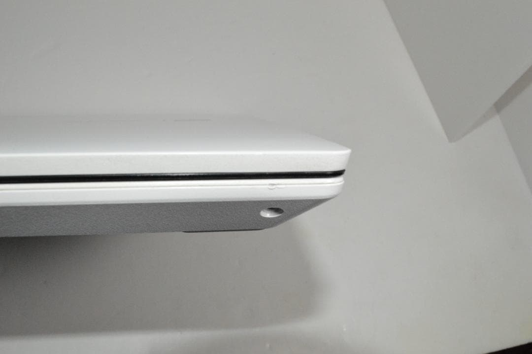 ホワイトLAVIE第8世代Corei7/20G/SSD1TB/BD再生