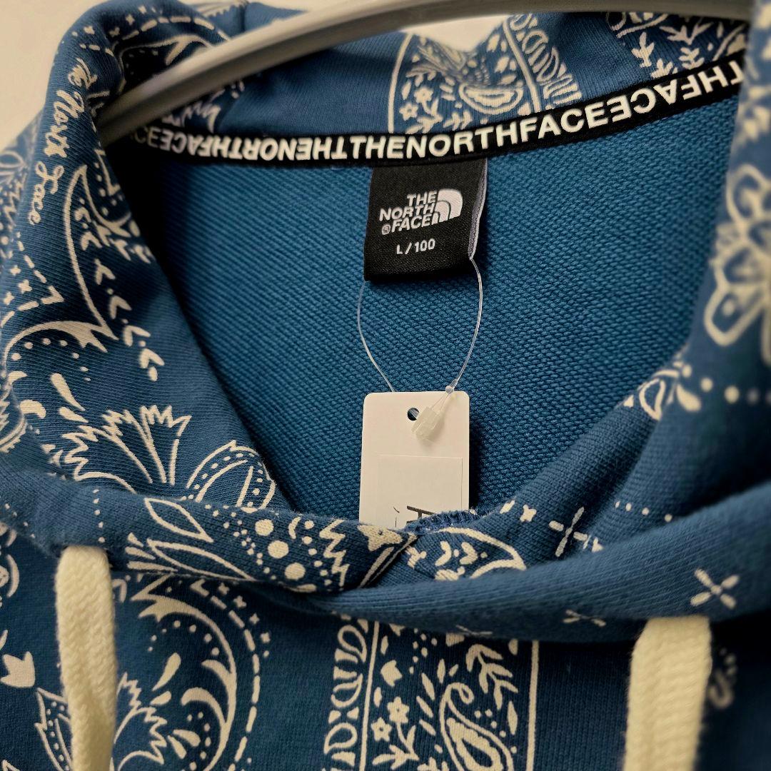 THE NORTH FACE フーディー バンダナプリントスウェットパーカー
