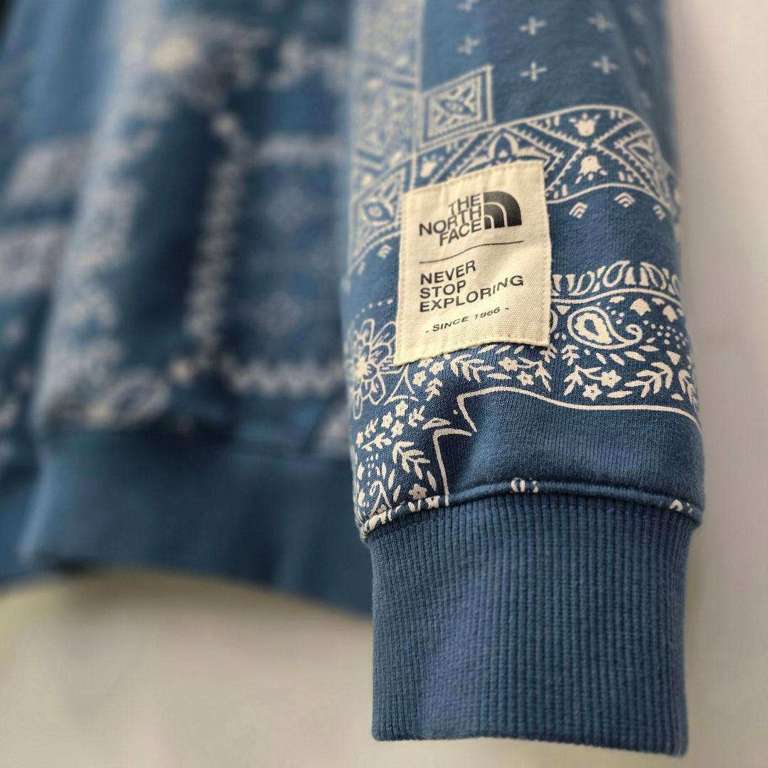 THE NORTH FACE フーディー バンダナプリントスウェットパーカー