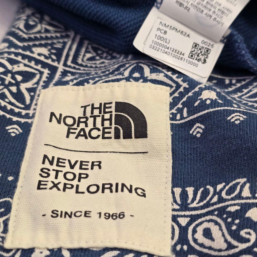 THE NORTH FACE フーディー バンダナプリントスウェットパーカー
