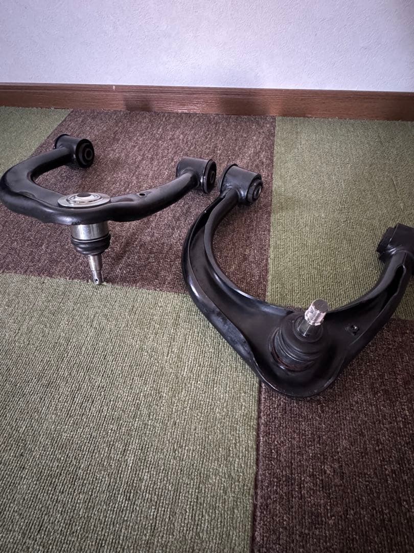 ランドクルーザープラド150 アッパーアーム　ロングボールジョイント