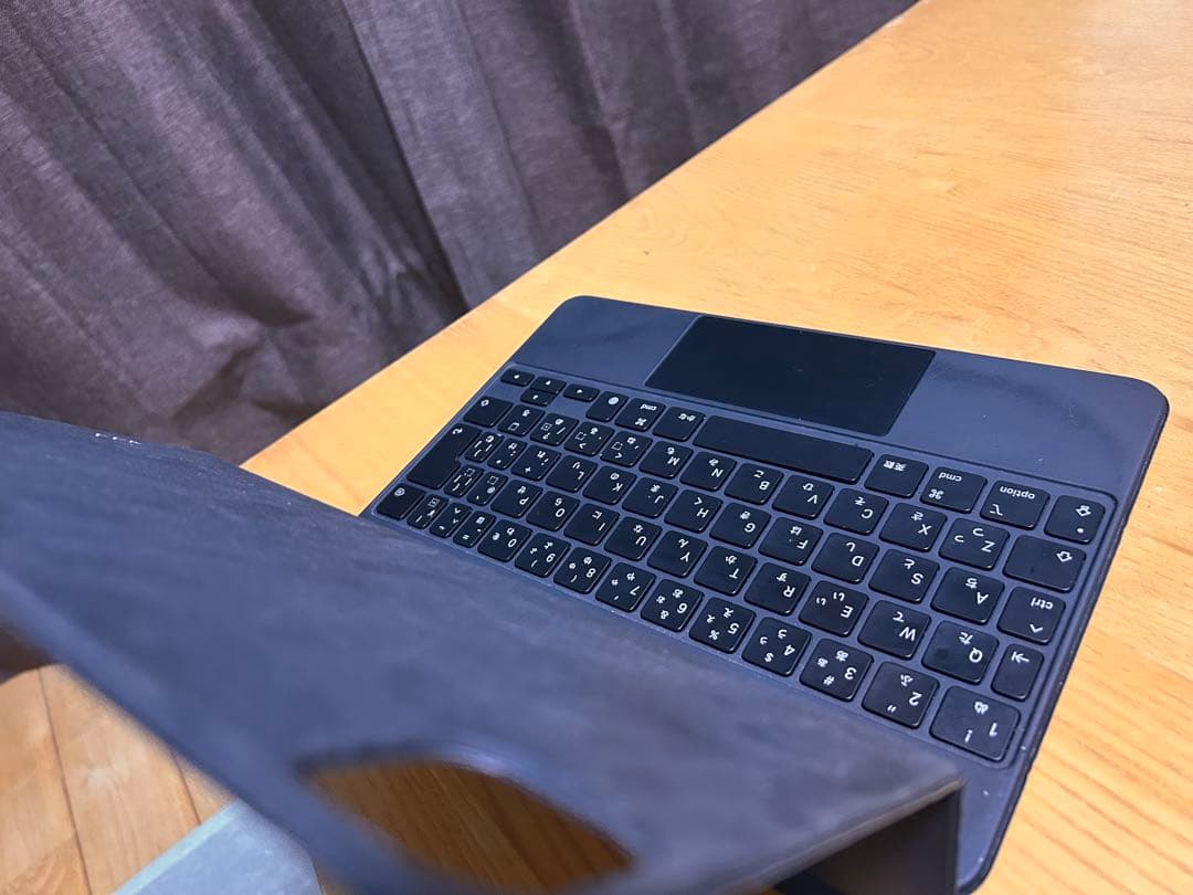 純正　Magic Keyboard 11インチ