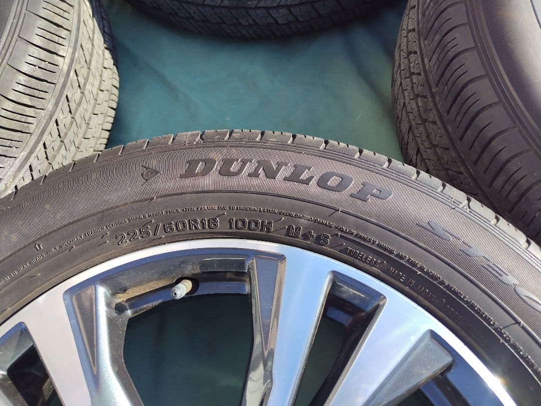 日産エクストレイルT32後期純正18インチホイールタイヤセット（1本分）