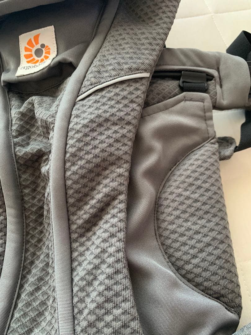 【未使用に近い】エルゴベビー OMNI Breeze グラファイトグレー