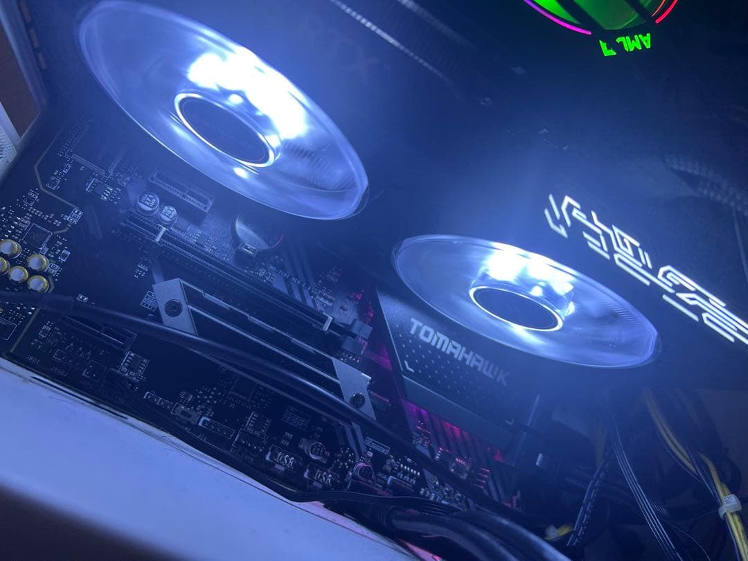 GEFORCE RTX 5070 GALAKURO 玄人思考