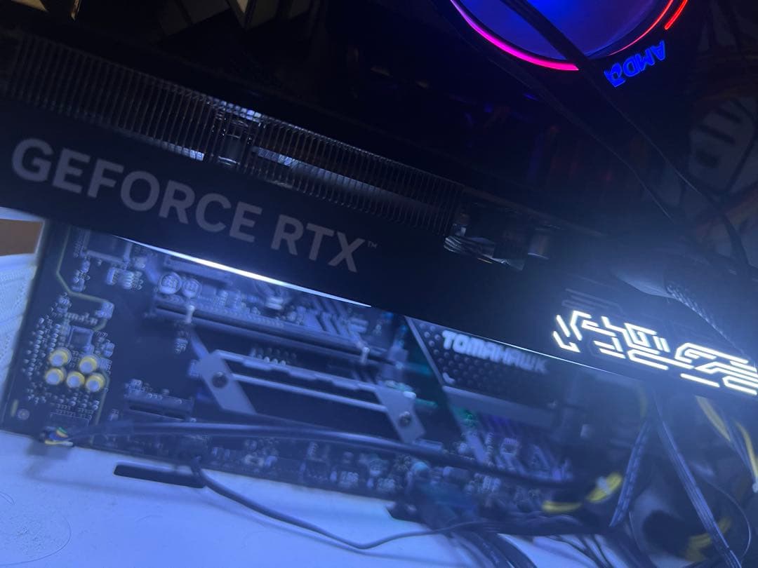 GEFORCE RTX 5070 GALAKURO 玄人思考