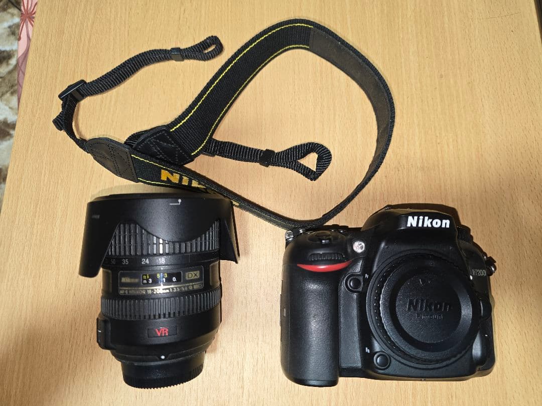 デジタルカメラ NikonD7200 NikonLens AF-S DX VR 18-200mm