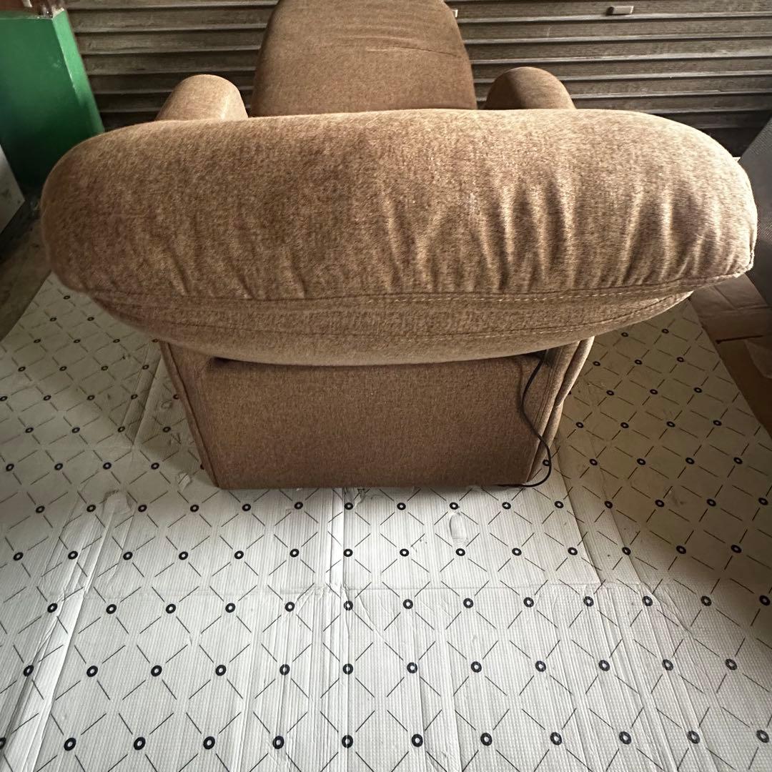 ニトリ 電動リクライニングソファ コンフェ 1人掛け パーソナル 布