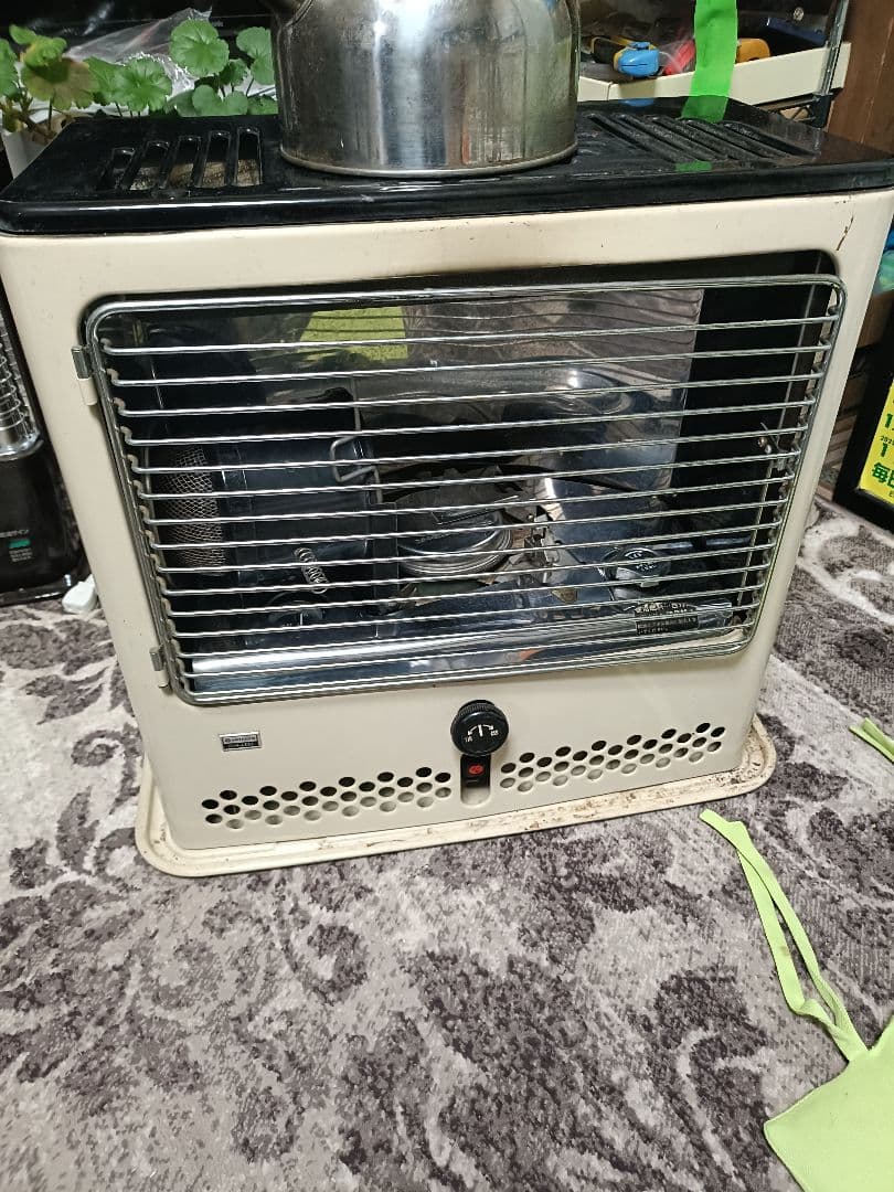 HITACHI 石油ストーブ OVH-A530 昭和レトロ反射型キャンプ向き