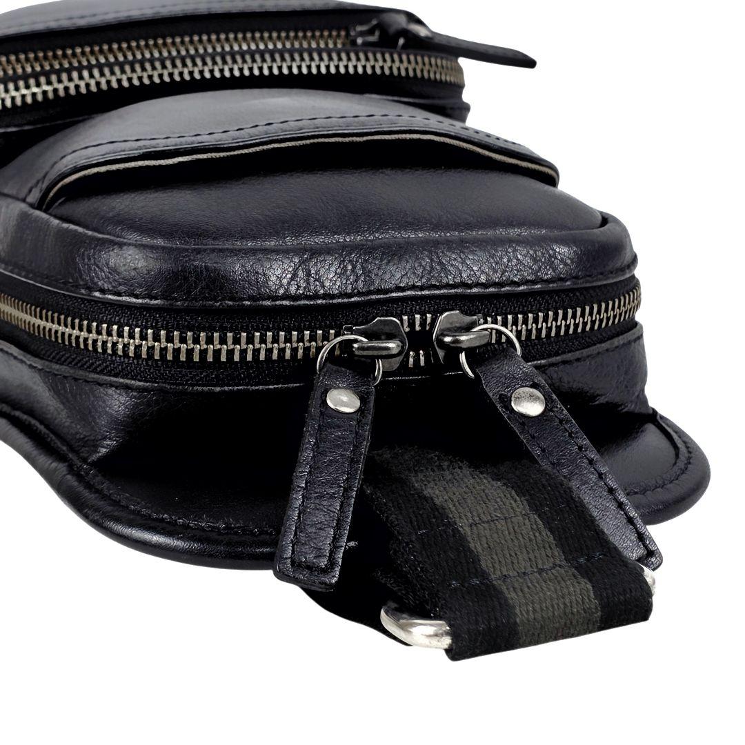 美品 バーバリー ブラックレーベル レザー ボディバッグ ショルダーバッグ