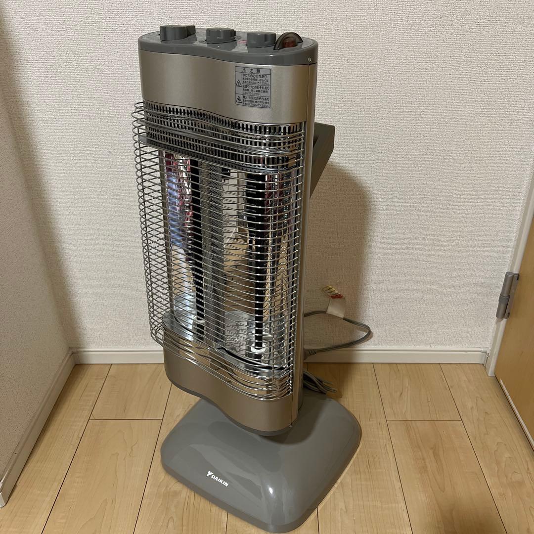 【未使用】ダイキン 遠赤外線暖房機 セラムヒート ERFT11NS 2012年製