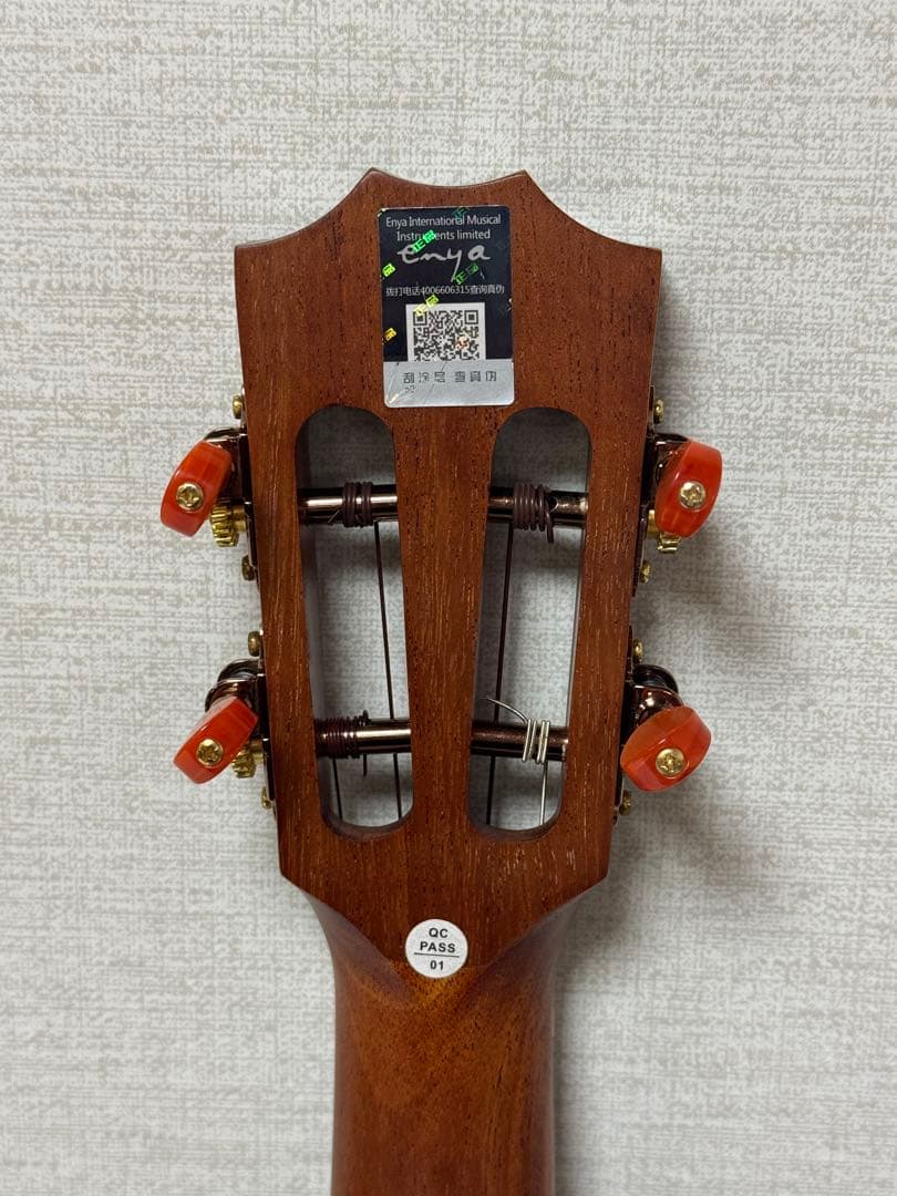 ENYA テナーウクレレ　EUT-S1 ケース付き