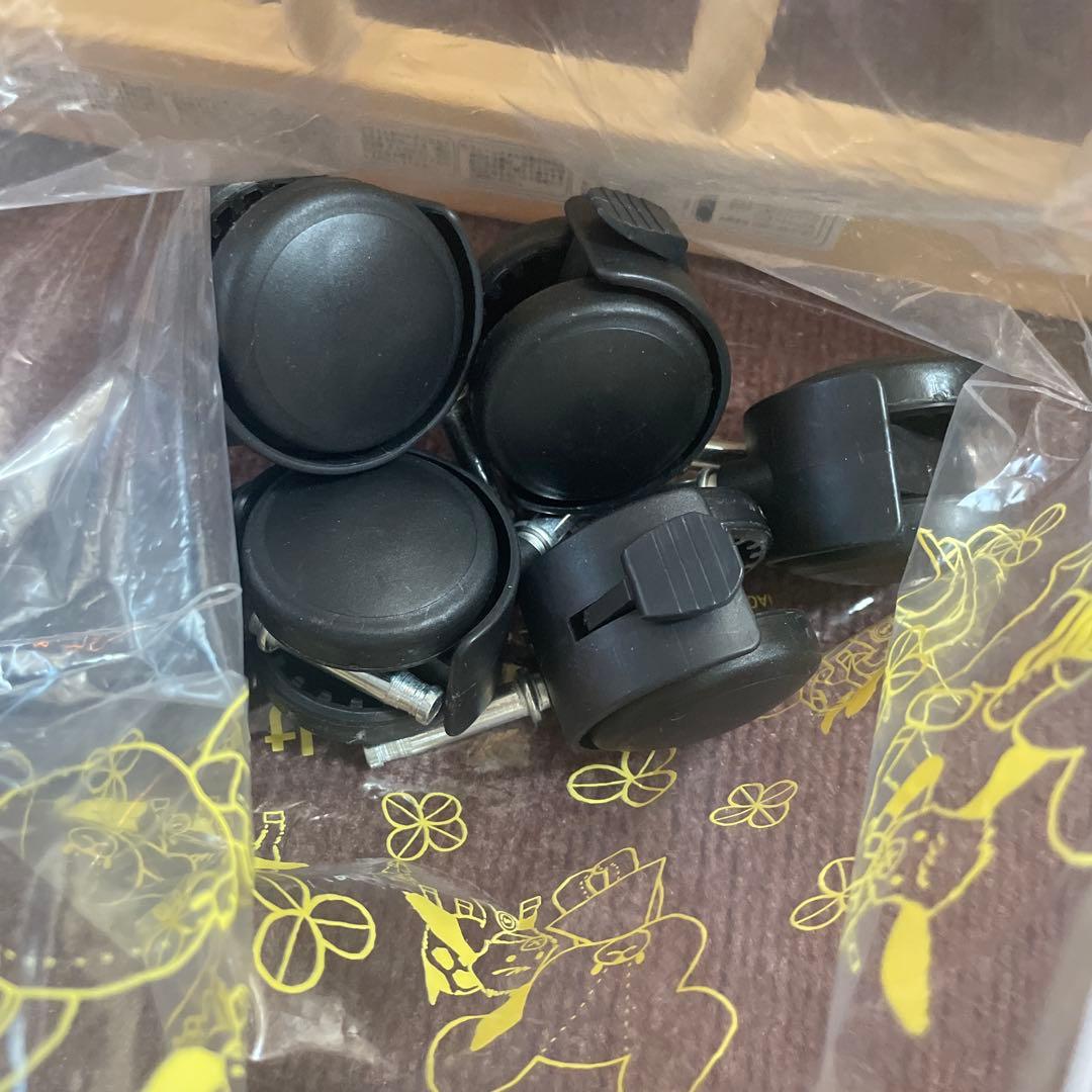 ベビーベッド　キャスター付き　farska