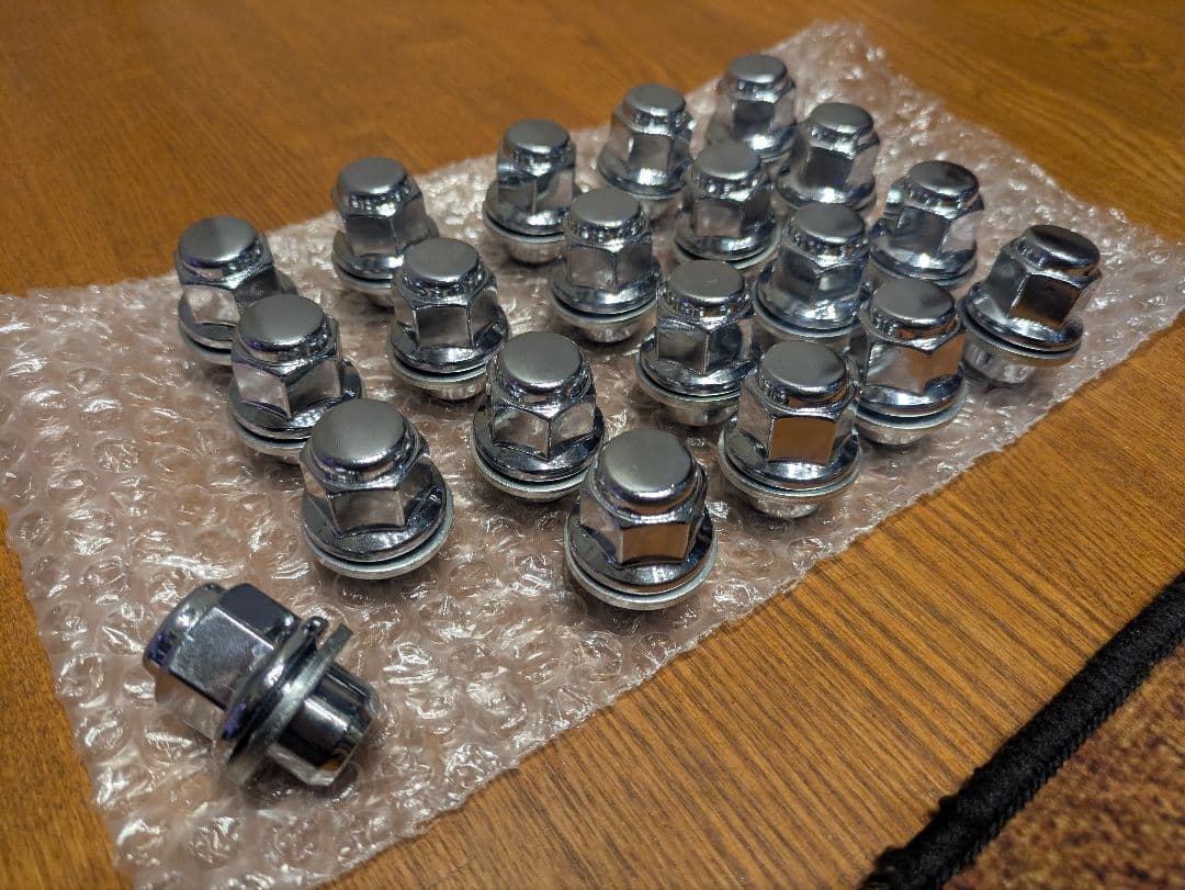 トヨタ　ノア　90系　新車外し　純正ホイール・タイヤ４本セット