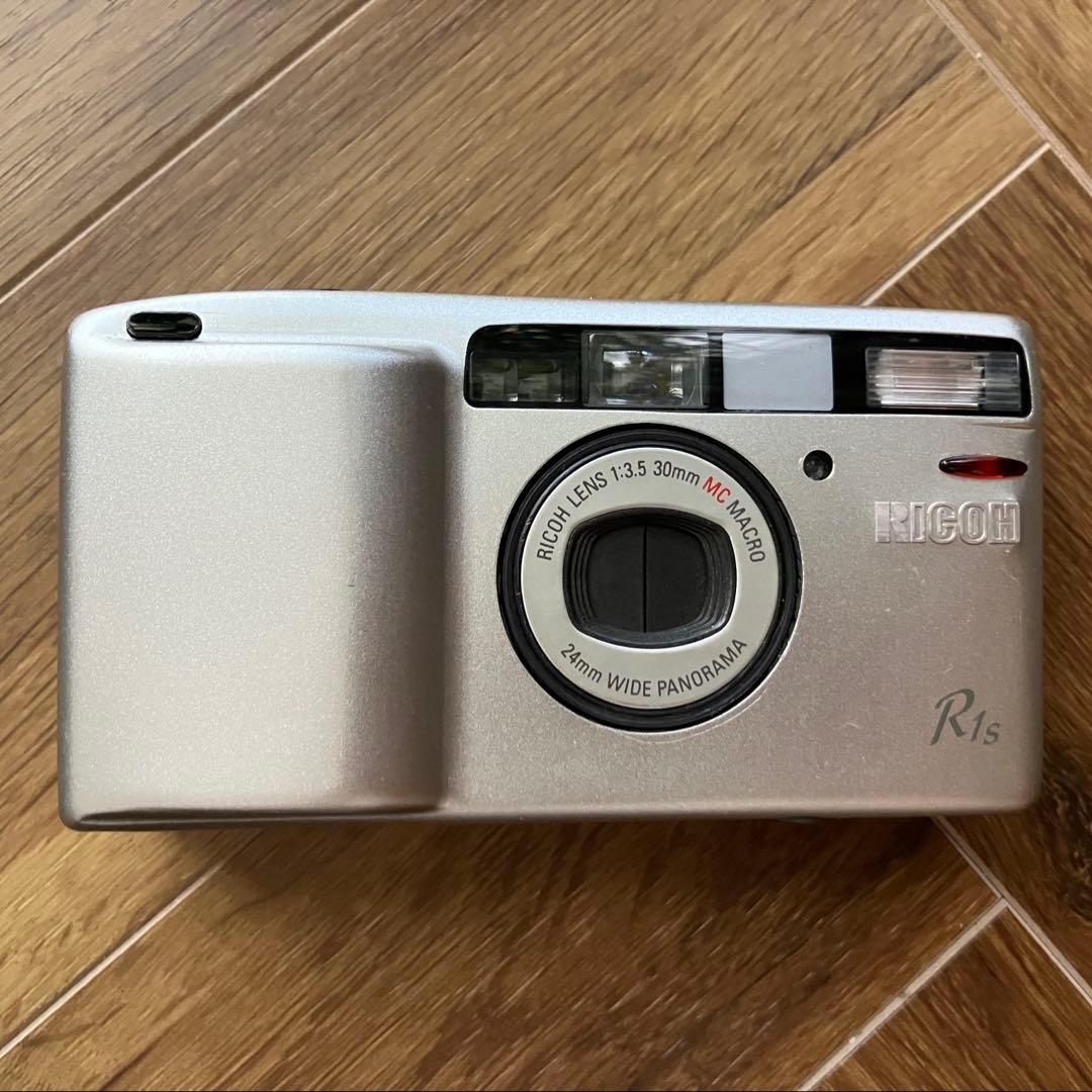 RICOH R1s コンパクトカメラ シルバー