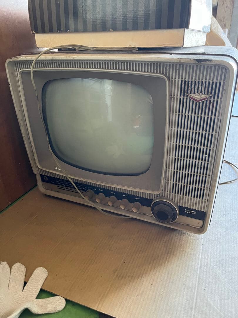 テレビ　　昔のテレビ