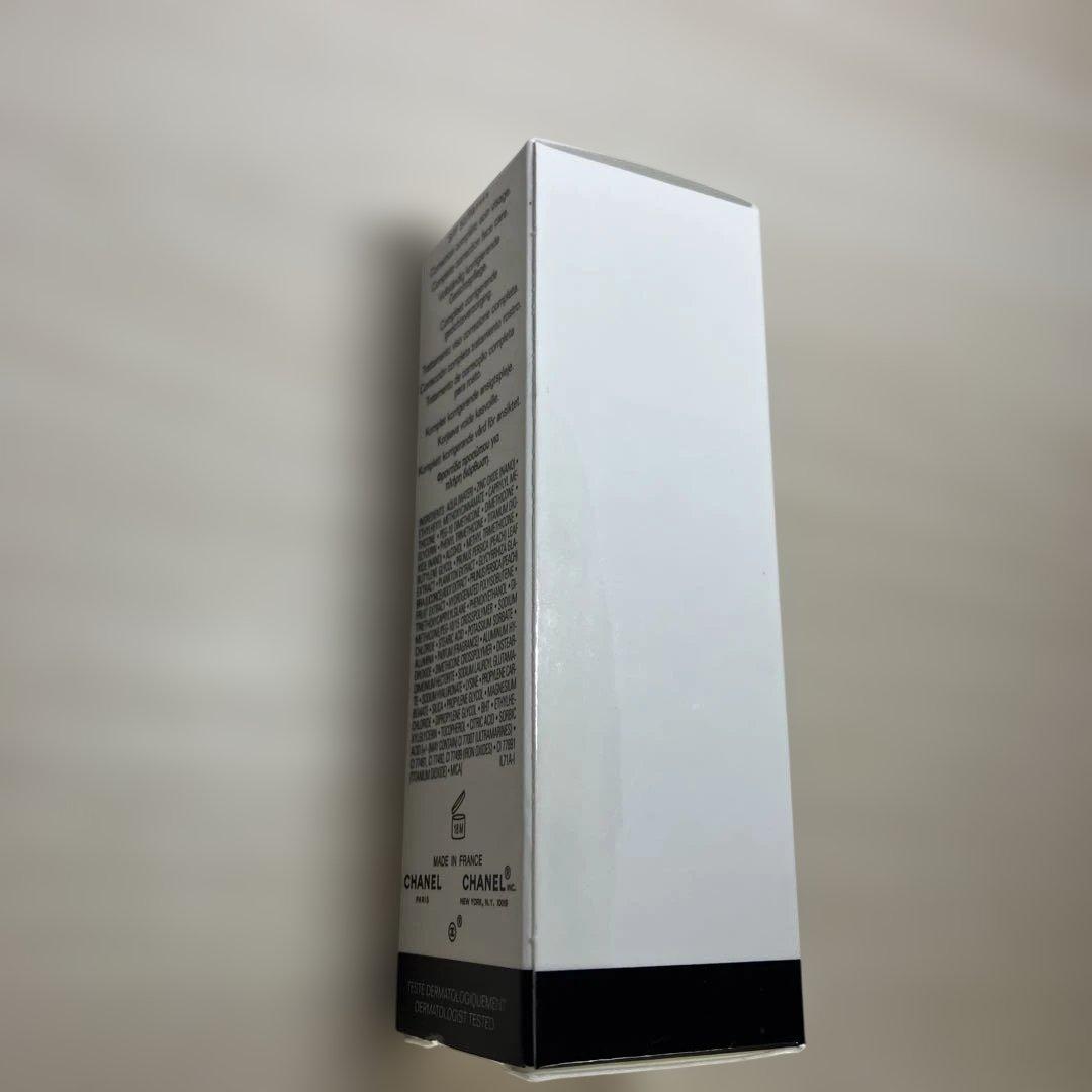 ★未使用品★ CHANEL CC CREAM 10 BEIGE 30ml