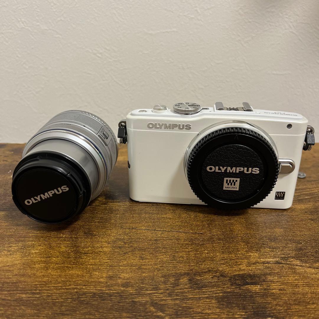 OLYMPUS ミラーレス一眼 ホワイト 交換レンズ付き　pen E-PL6