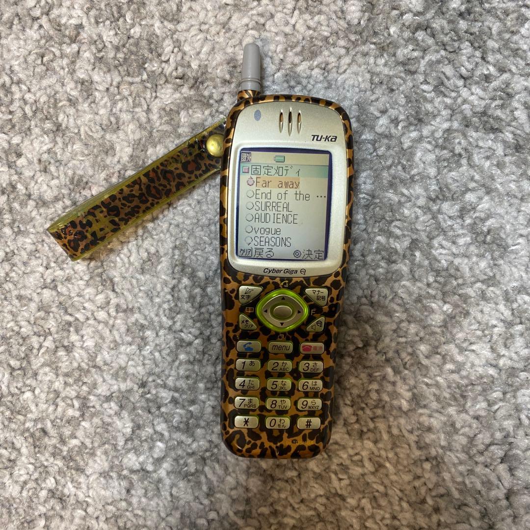 動作確認済み美品 浜崎あゆみ 携帯 TU-KA ツーカー ガラケー