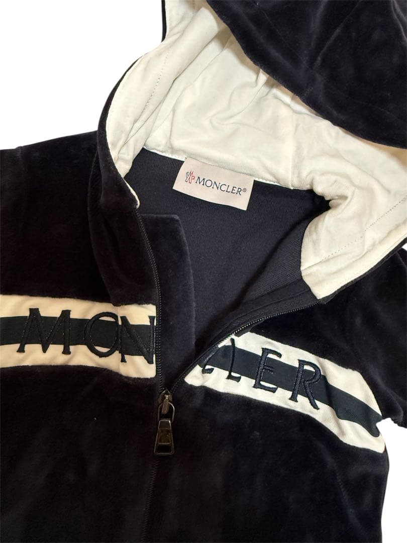 MONCLER ネイビー ベルベットロンパース