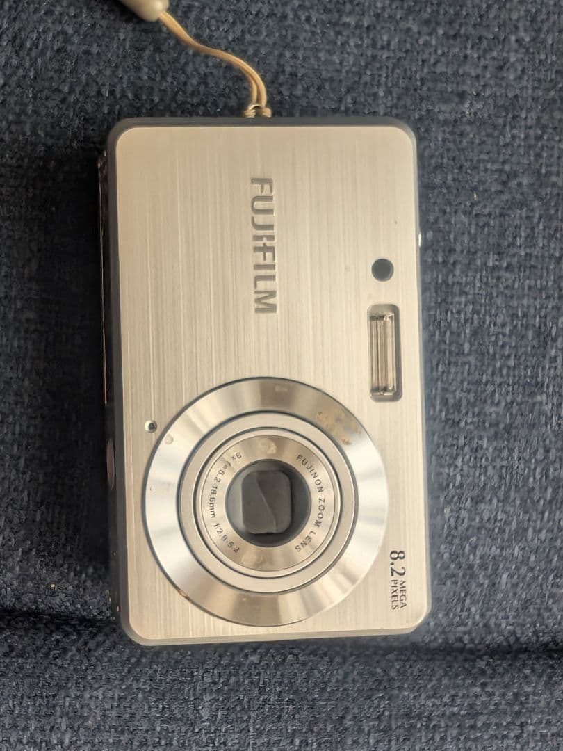 ✨付属品あり FUJIFILM FinePix J10 箱　説明書　充電器他