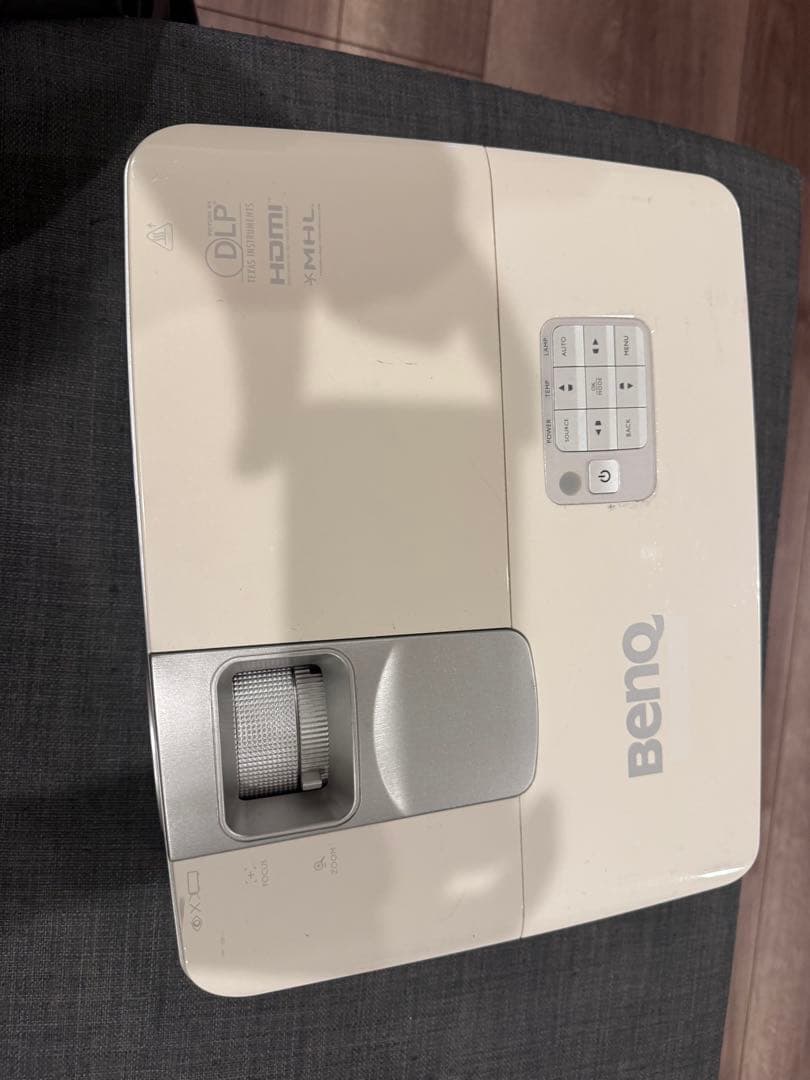 BenQ フルHD 短焦点プロジェクター W1080ST+（リモコン付き）