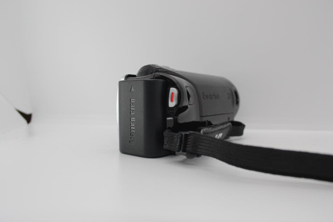 （極美品）JVC Everio GZ-HM670 ビデオカメラ