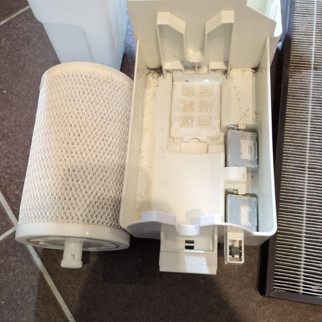 Panasonic　ジアイーノ 空気清浄機　次亜塩素酸 空間除菌脱臭機