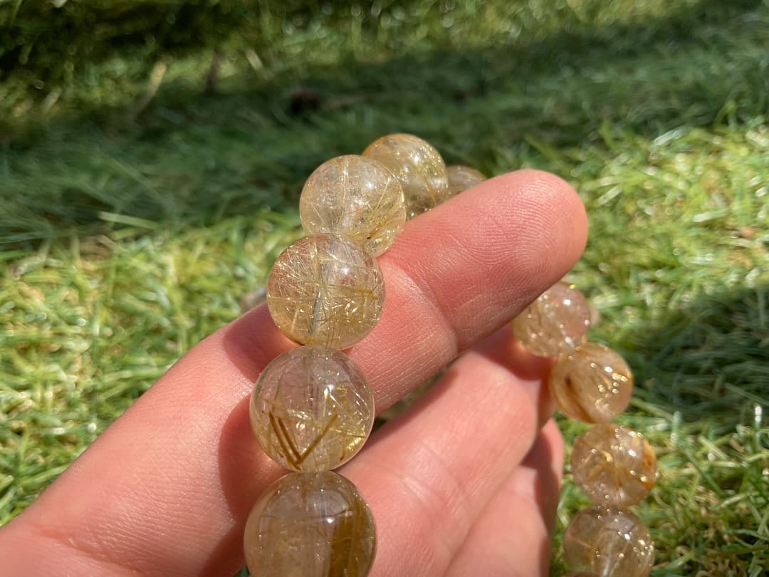 最終価格タイチンルチルクォーツブレスレット約12mm玉内周約16.5cm