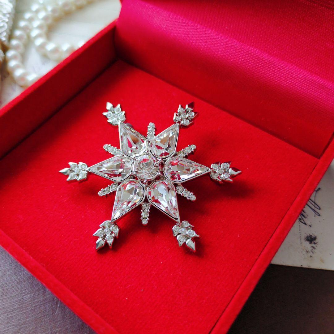 MMA メトロポリタン美術館 スノーフレーク ブローチ 雪の結晶 スワロフスキー