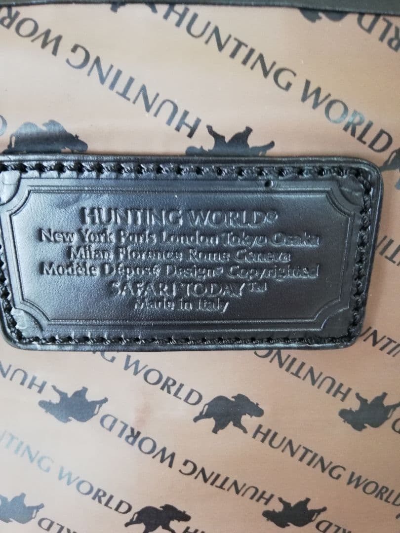 ★ハンティングワールド ショルダーバッグ　ブラック　 レザー×キャンバス　A4可