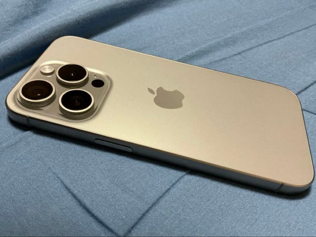 【美品】Apple iPhone 15 Pro 本体 256GB