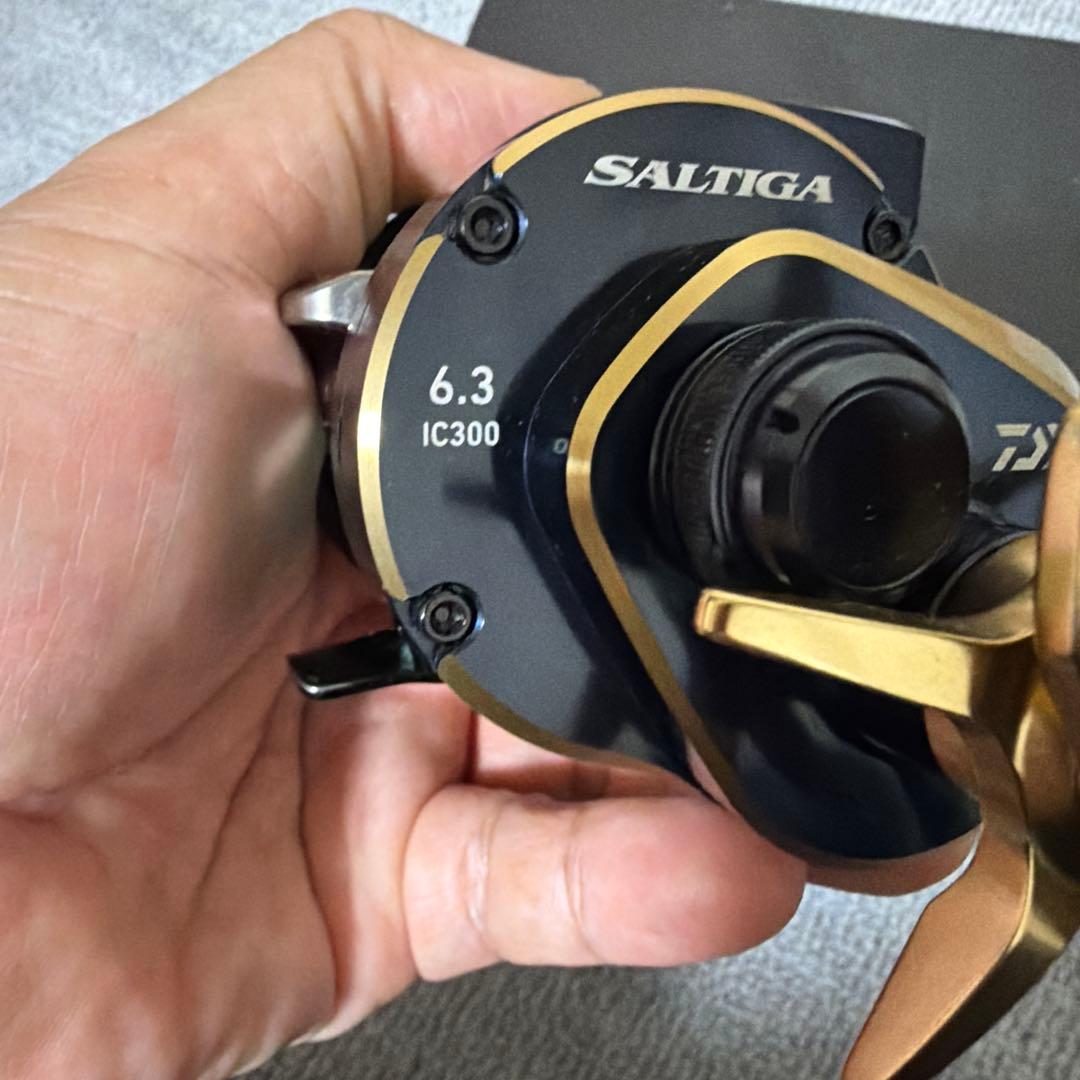 （値段交渉可）中古美品　ダイワの21ソルティガIC300