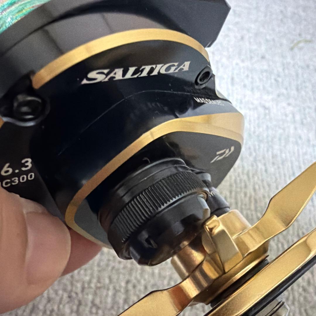 （値段交渉可）中古美品　ダイワの21ソルティガIC300