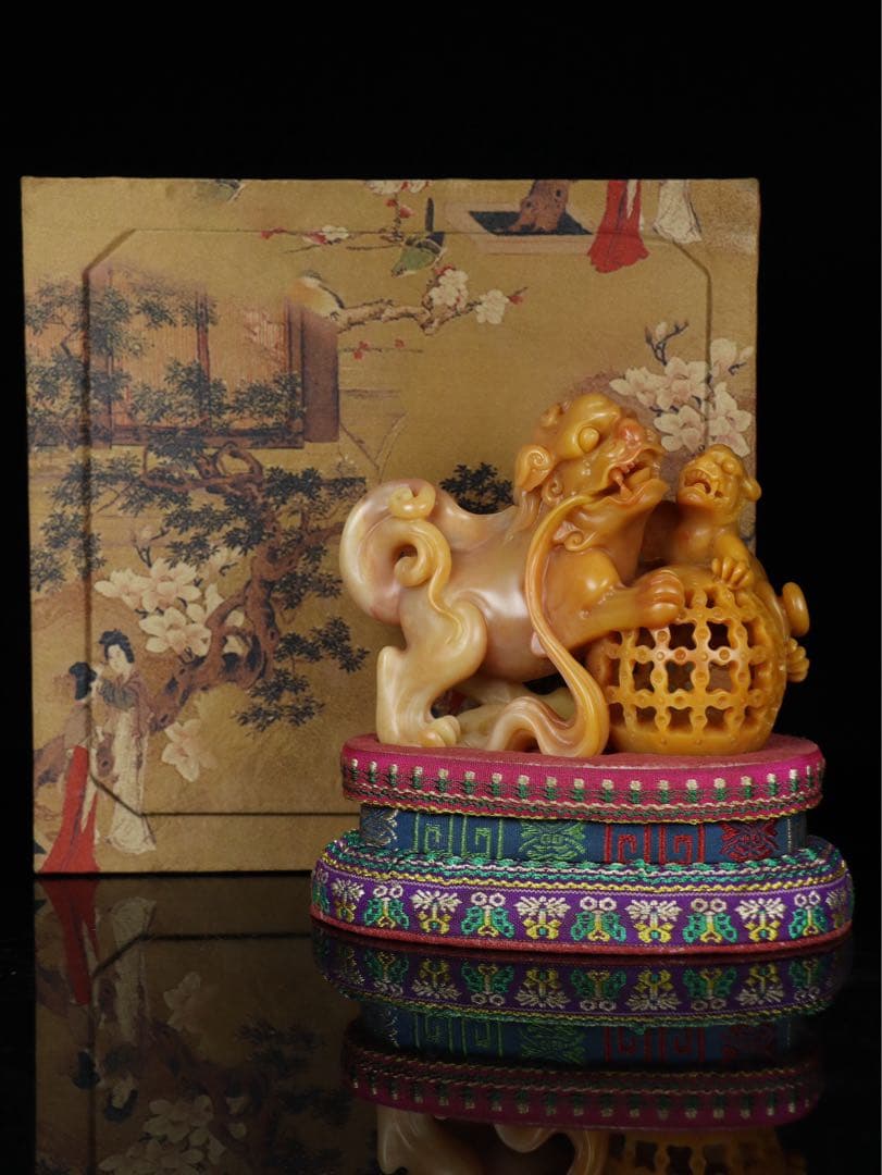 天然　寿山石 獅子・親子　透かし細工 極彫刻　置物　アンティーク　時代物