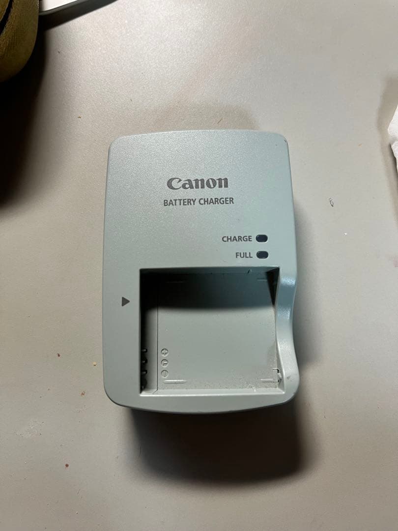 CANON IXY 30S PC1473 ホワイトPC1473 動作確認済 美品