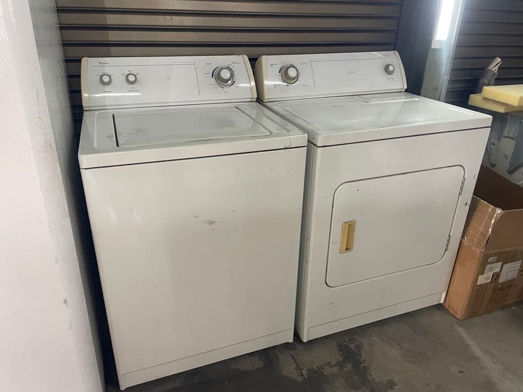 アメリカの大手家電メーカー Whirlpool製の洗濯機・乾燥機セット