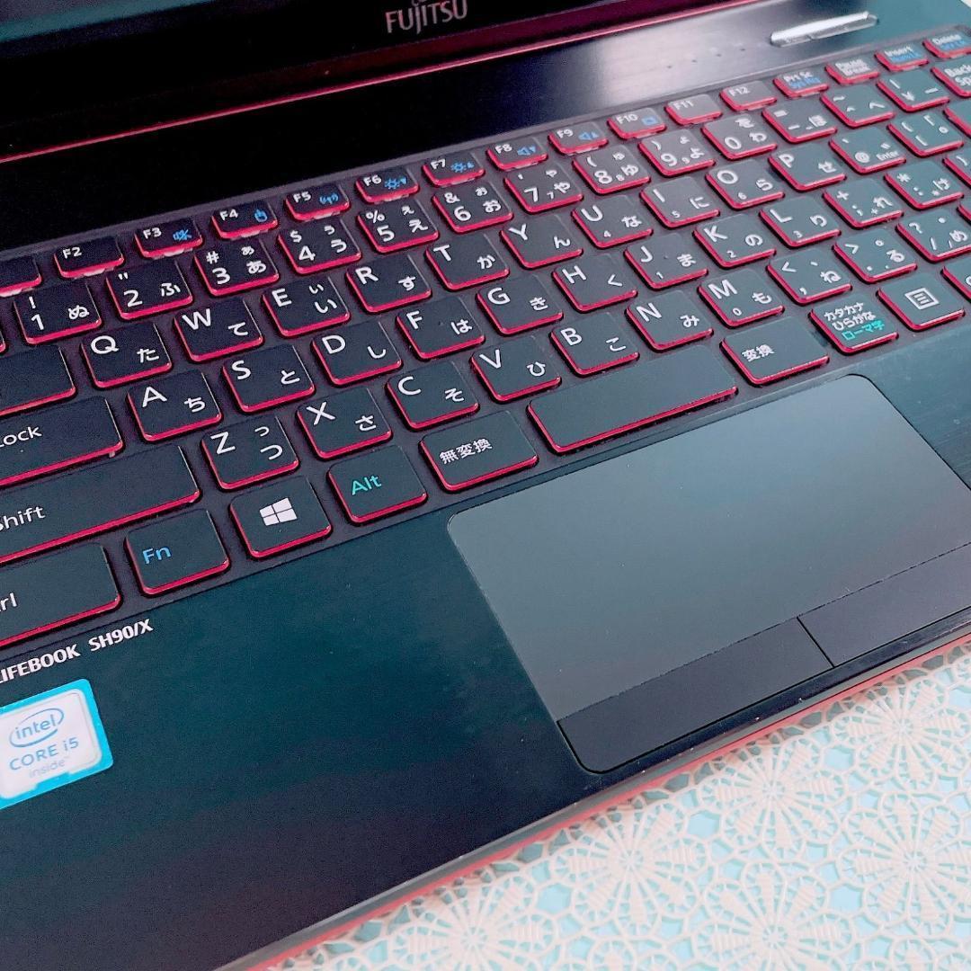 迷ったらコレ‼️タッチパネル✨️小型軽量！赤ノートパソコン快適SSD✨️カメラ付き薄型