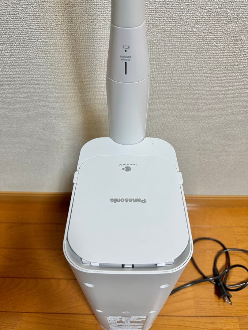 Panasonic コードレス 掃除機 MC-NS10K 23年製
