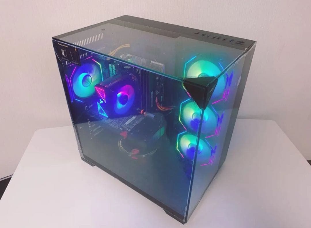 新品ケースハイスペック動画編集高性能ゲーミングPC i7 7700